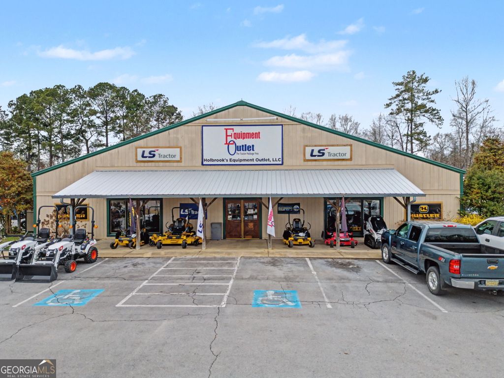 Photo of 4065 Martha Berry Hwy, Rome, GA 30165 (MLS # 10695007)