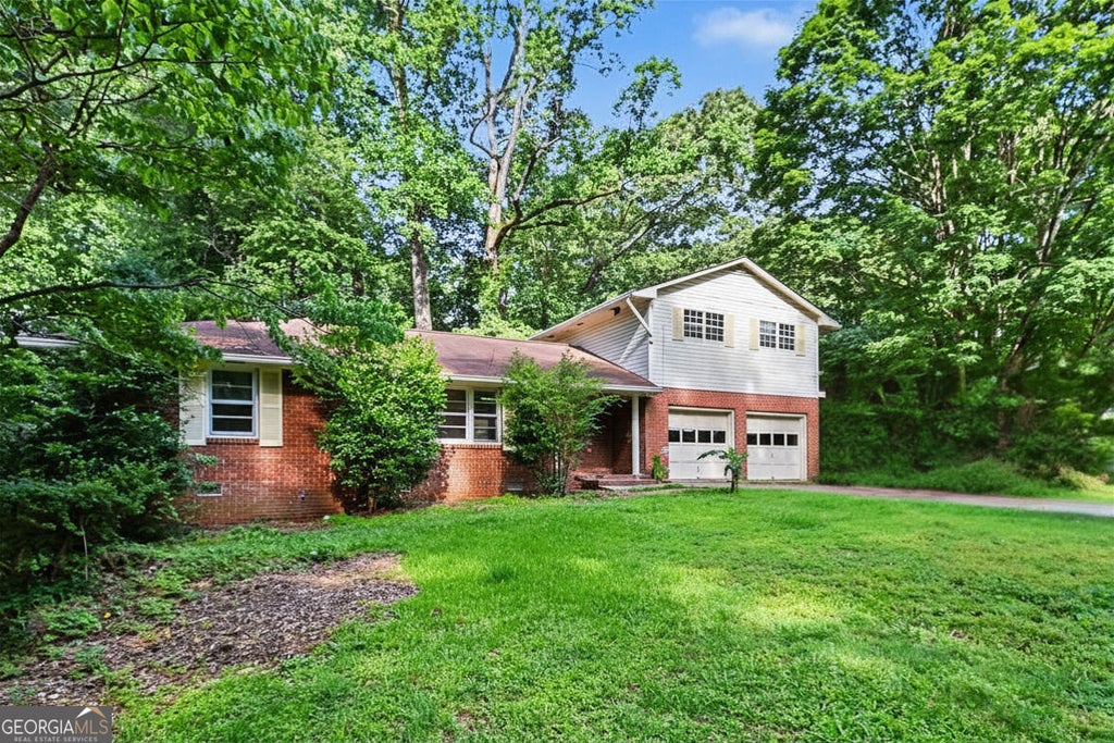 Photo of 2240 Medfield Trail NE, Atlanta, GA 30345 (MLS # 10780381)