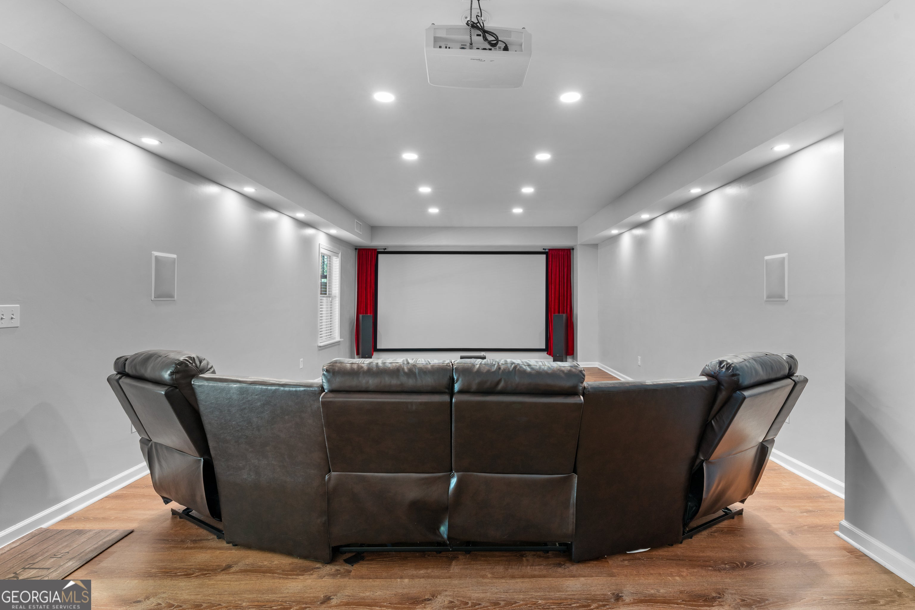 3833 Steinhauer RD NE