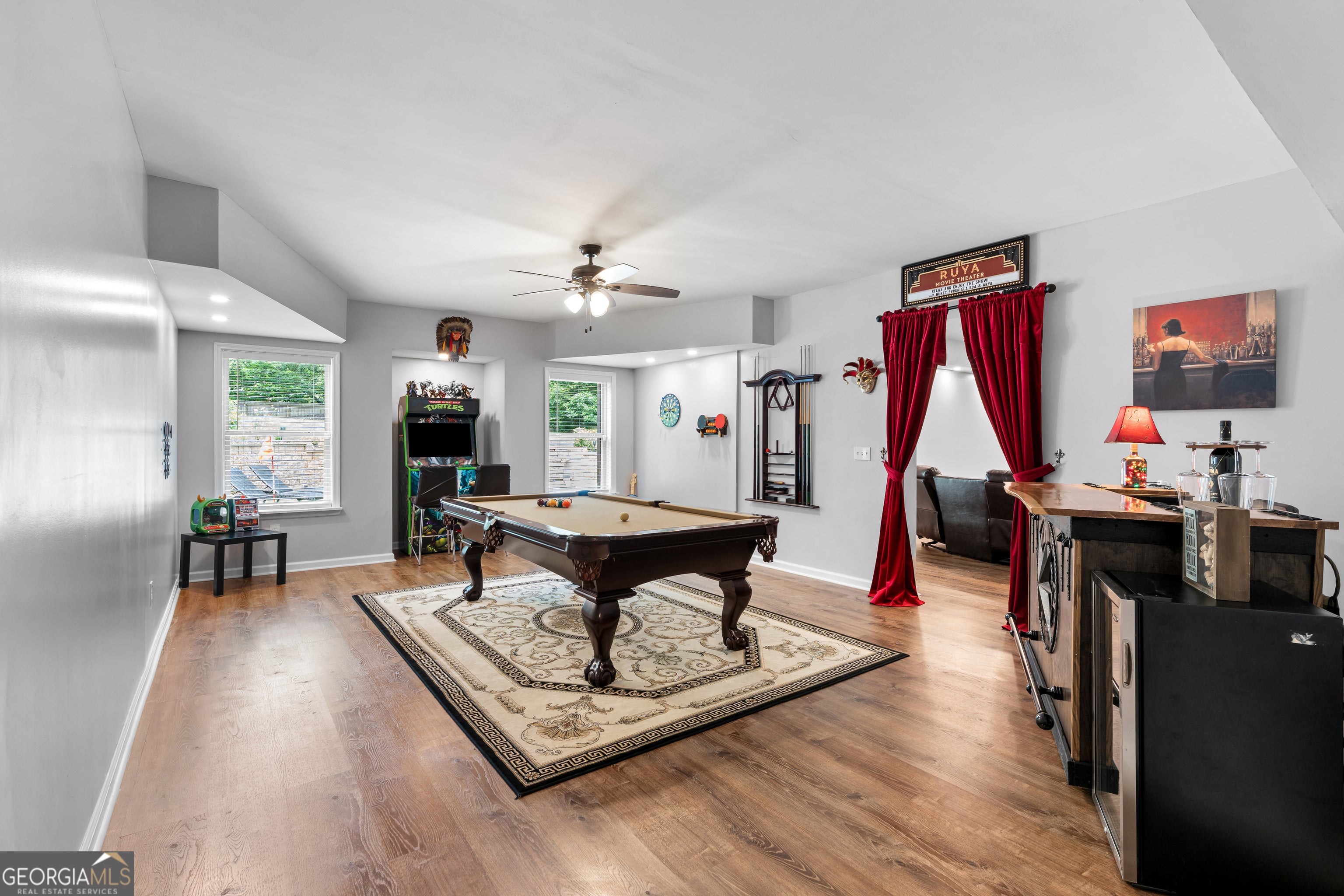 3833 Steinhauer RD NE