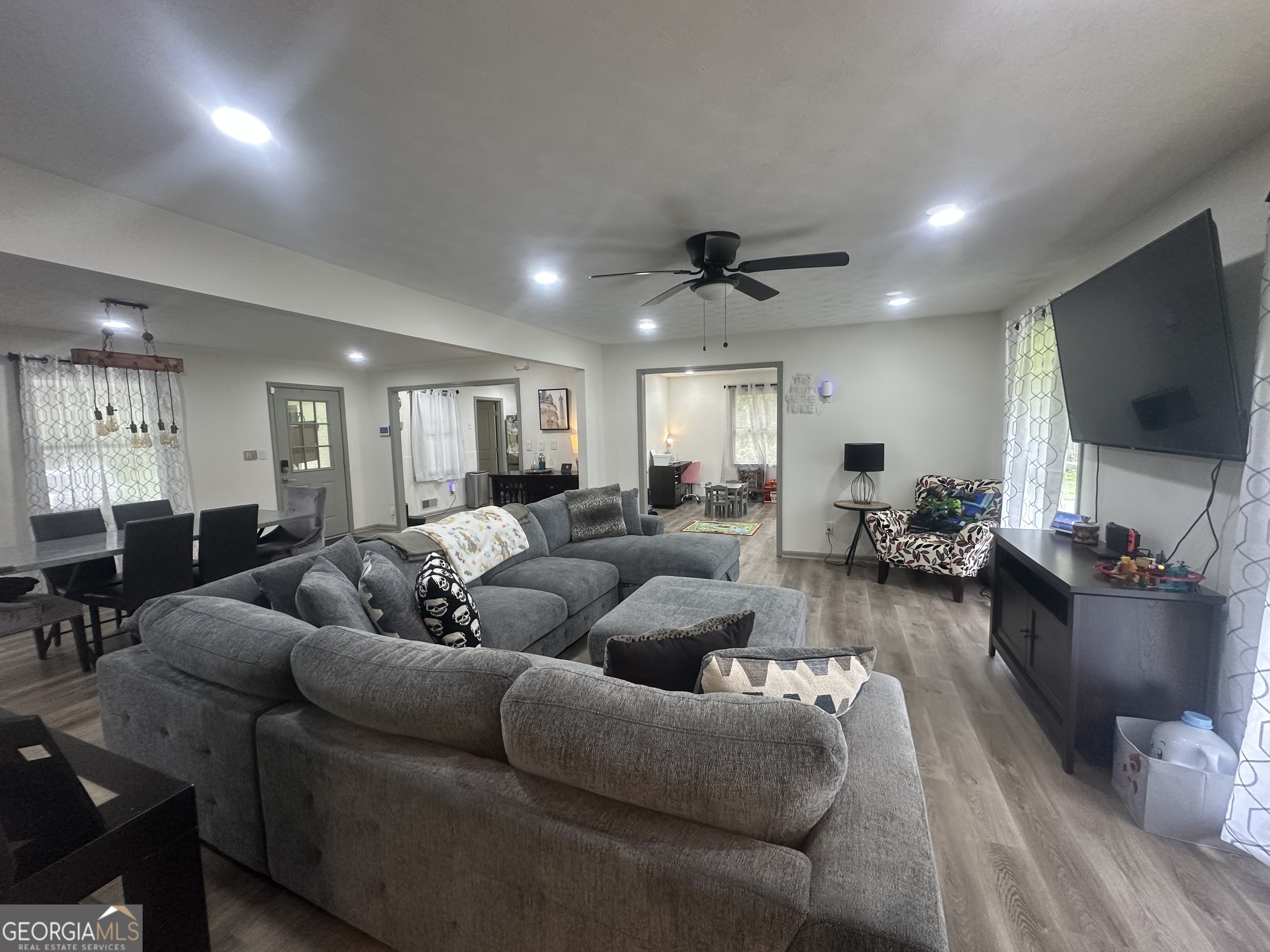 2775 Jackson RD