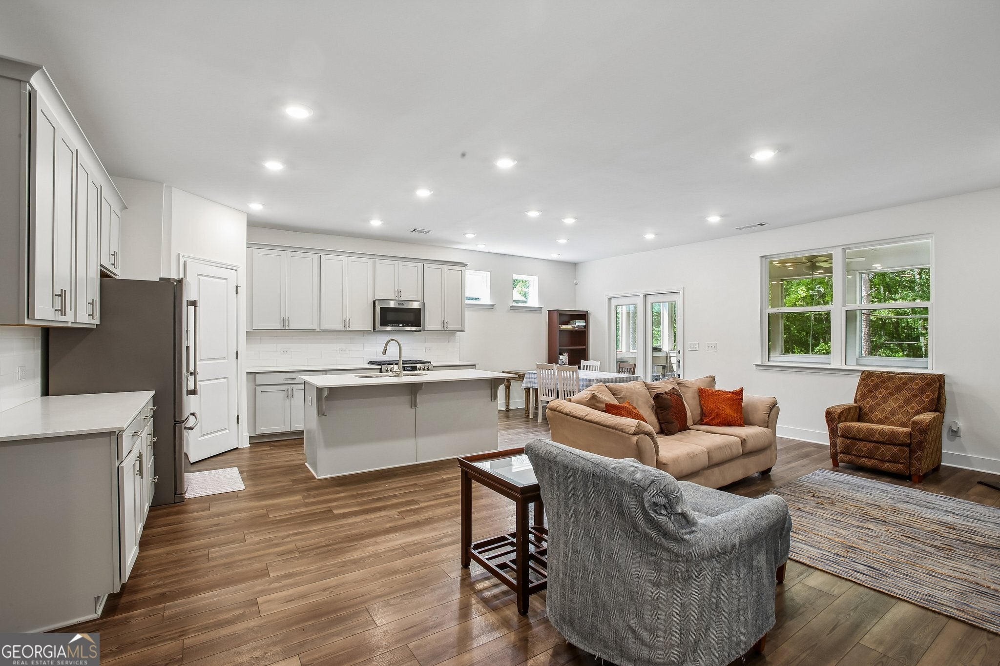 54 Airmont DR