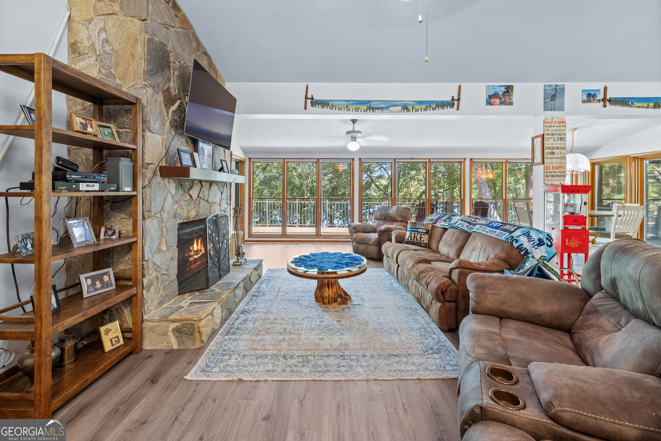 108 Tulip LN