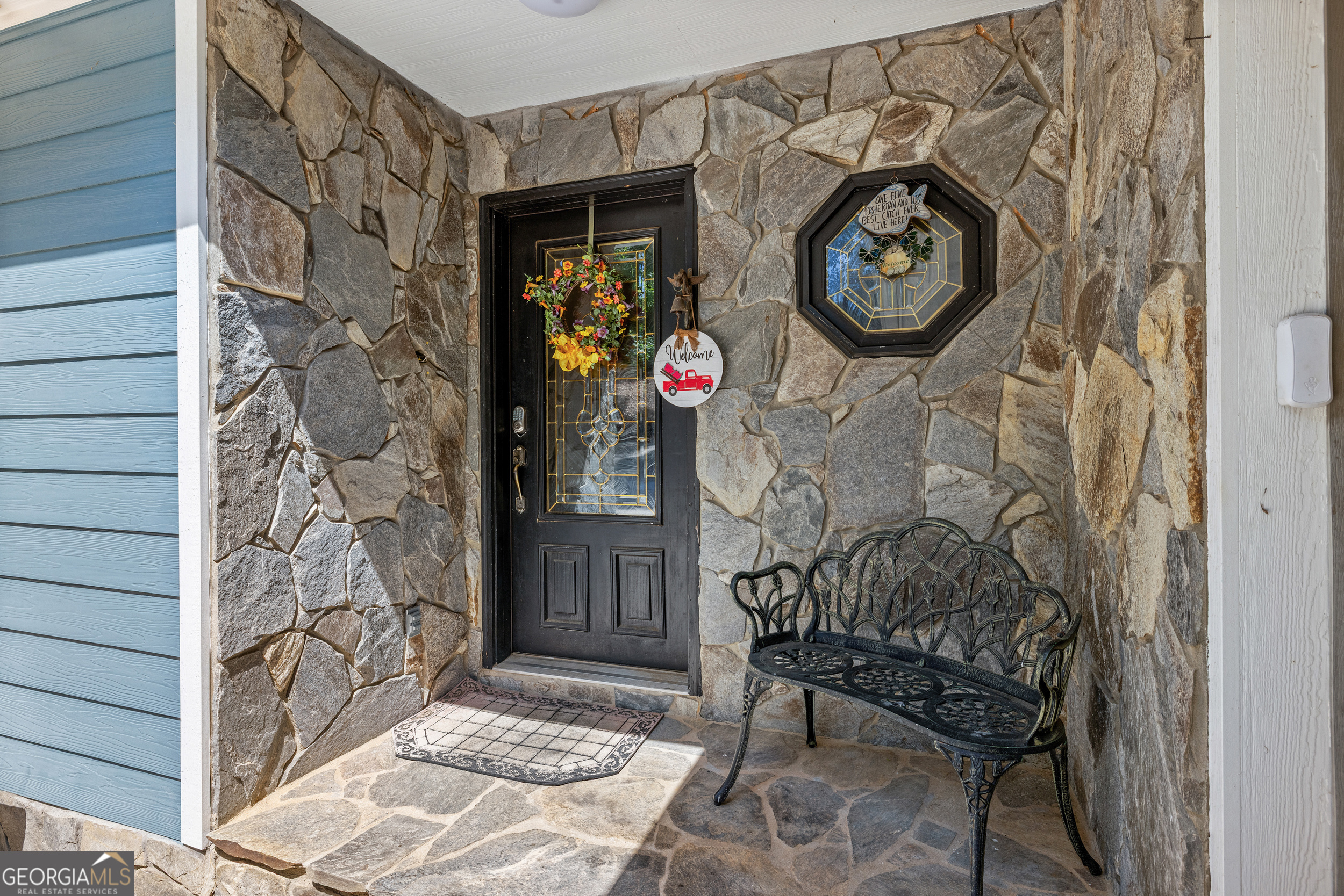 108 Tulip LN