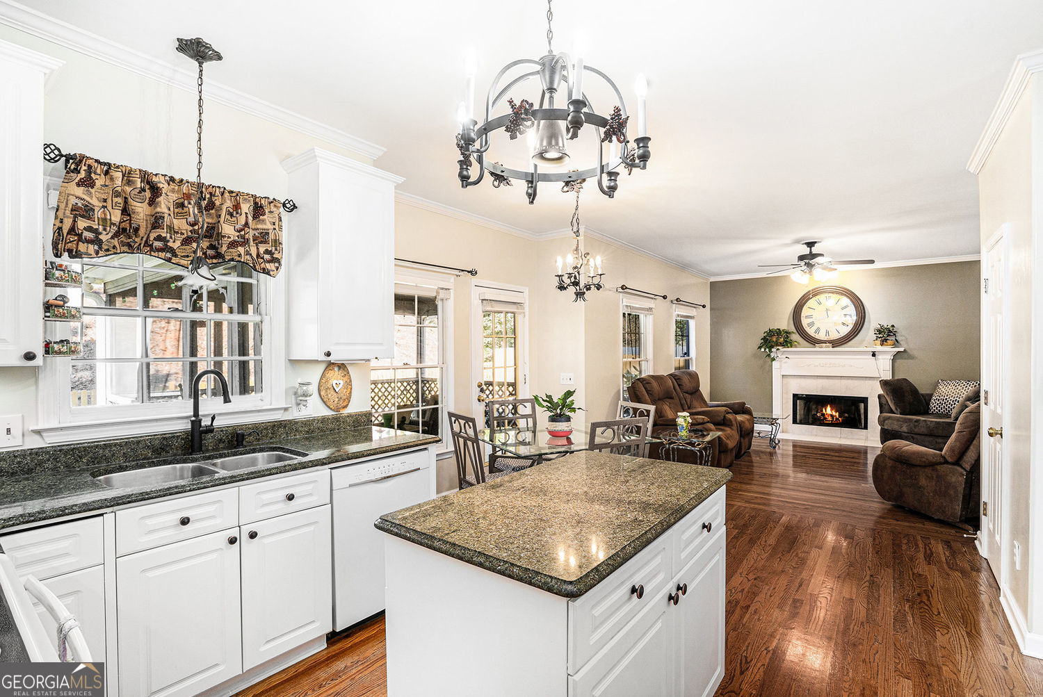 THE GATES - Residential