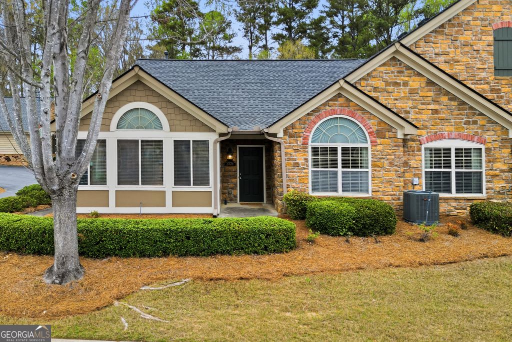 Photo of 5226 Stone Village Circle NW #44, Kennesaw, GA 30152 (MLS # 10721810)