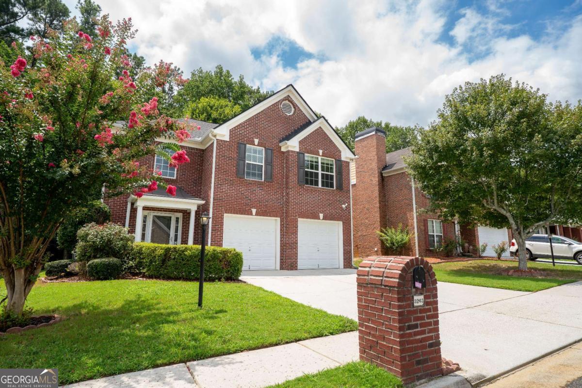 3243 Newtons Crest CIR