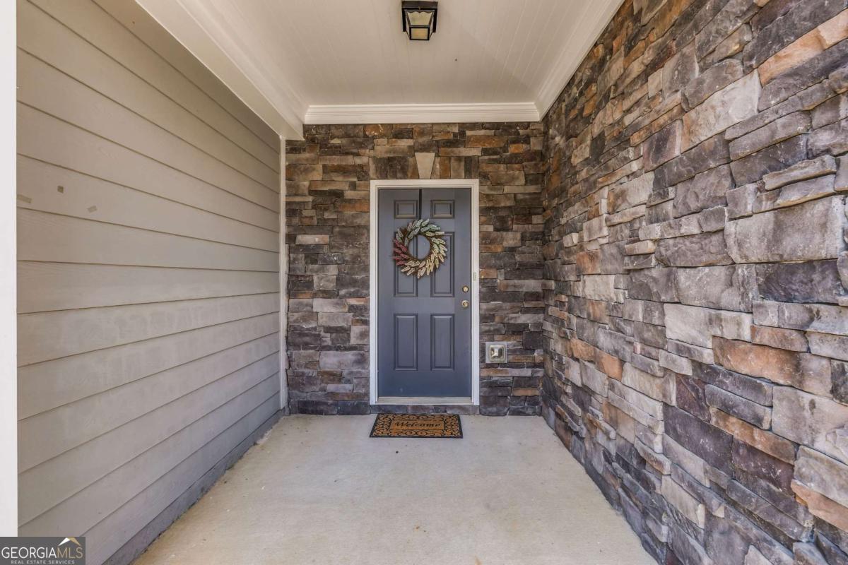 411 Crescent Woode DR