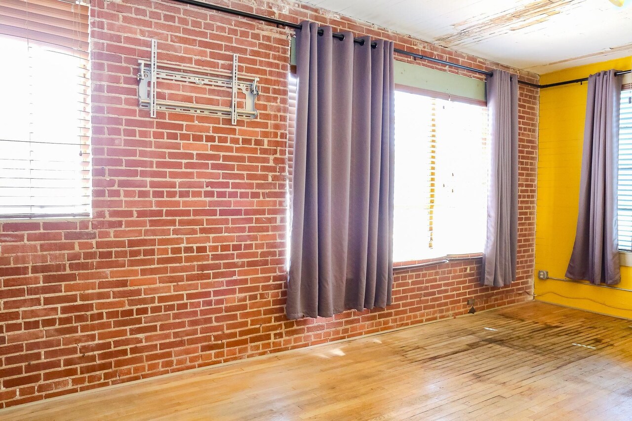 Coca-Cola Building - Commercial Sale