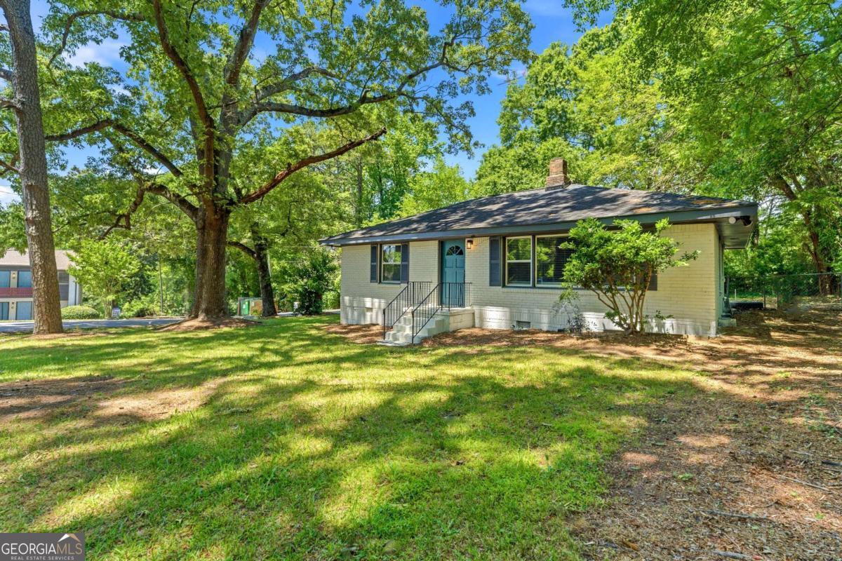 758 Dennis DR