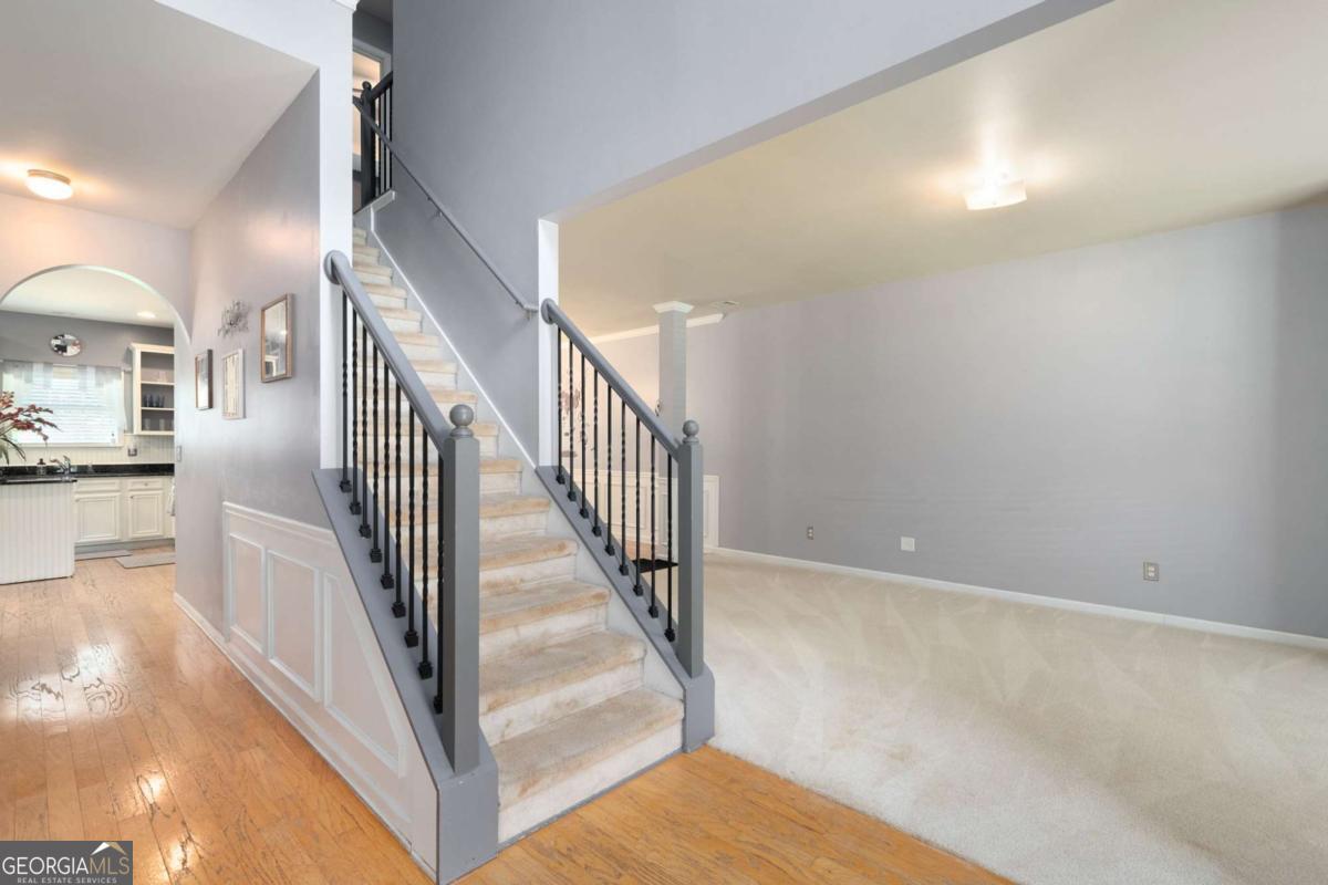 419 Farmwood WAY