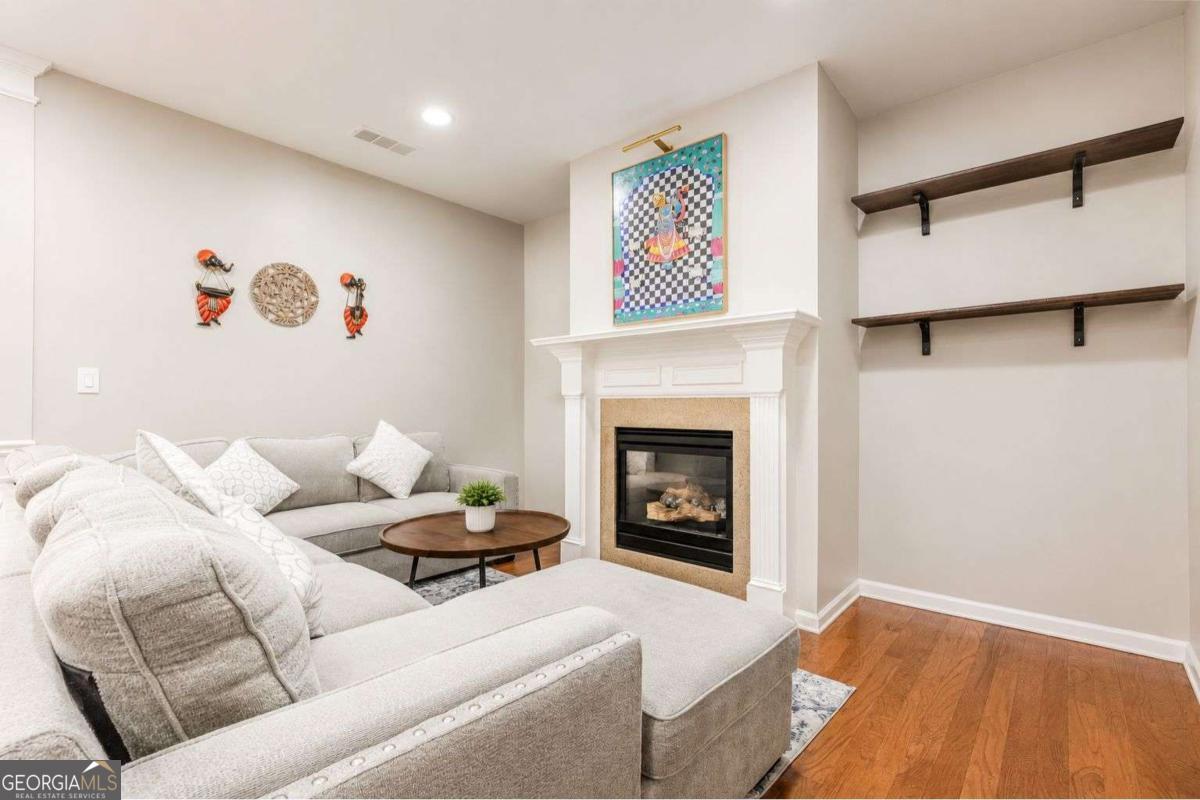 2705 Maple Park PL