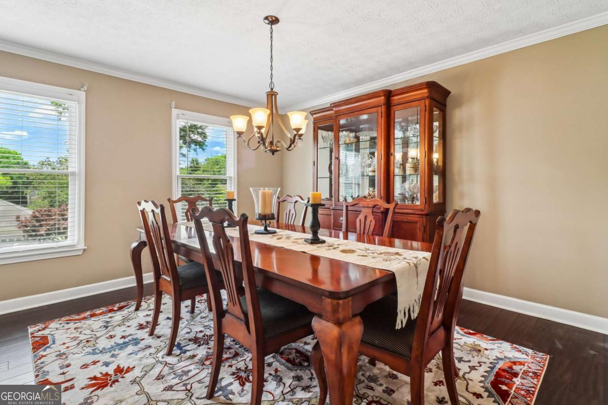 1074 Wash Lee DR SW