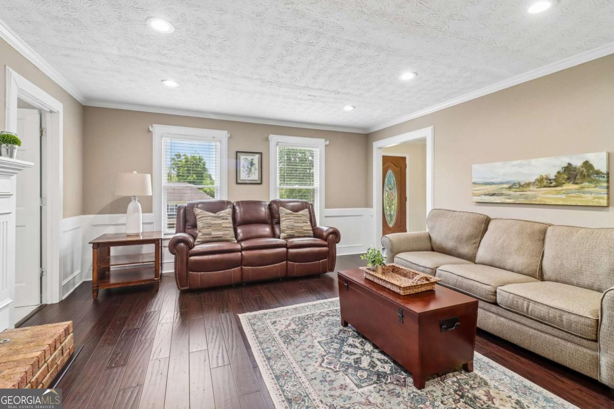 1074 Wash Lee DR SW