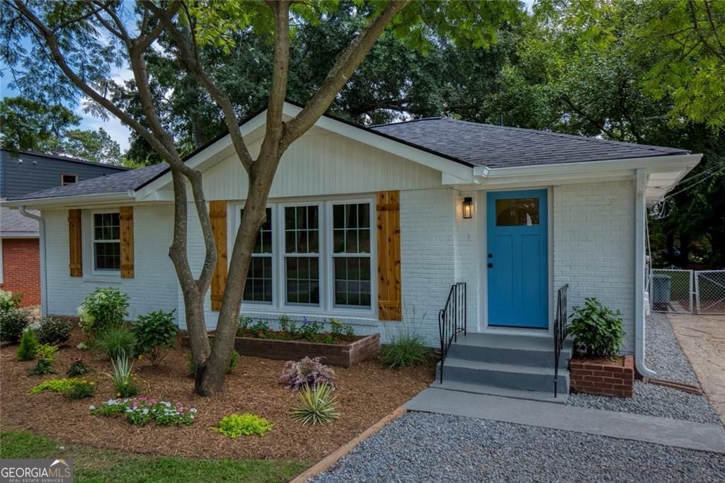 Photo of 216 Austin Avenue NE, Marietta, GA 30060 (MLS # 10822359)