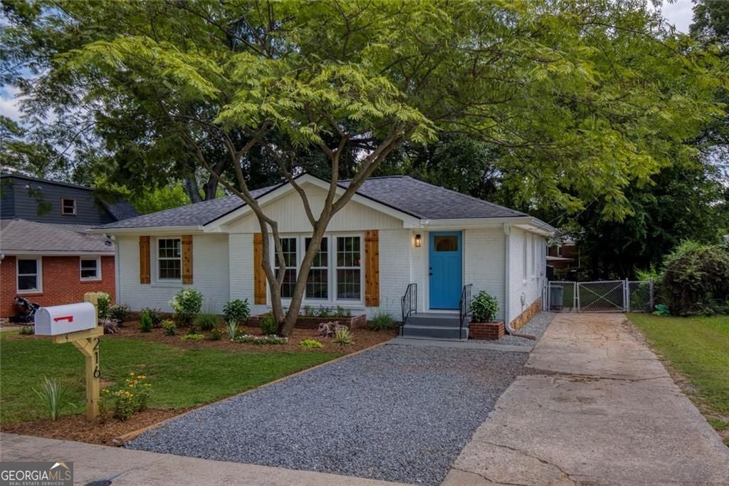 Photo of 216 Austin Avenue NE, Marietta, GA 30060 (MLS # 10822359)