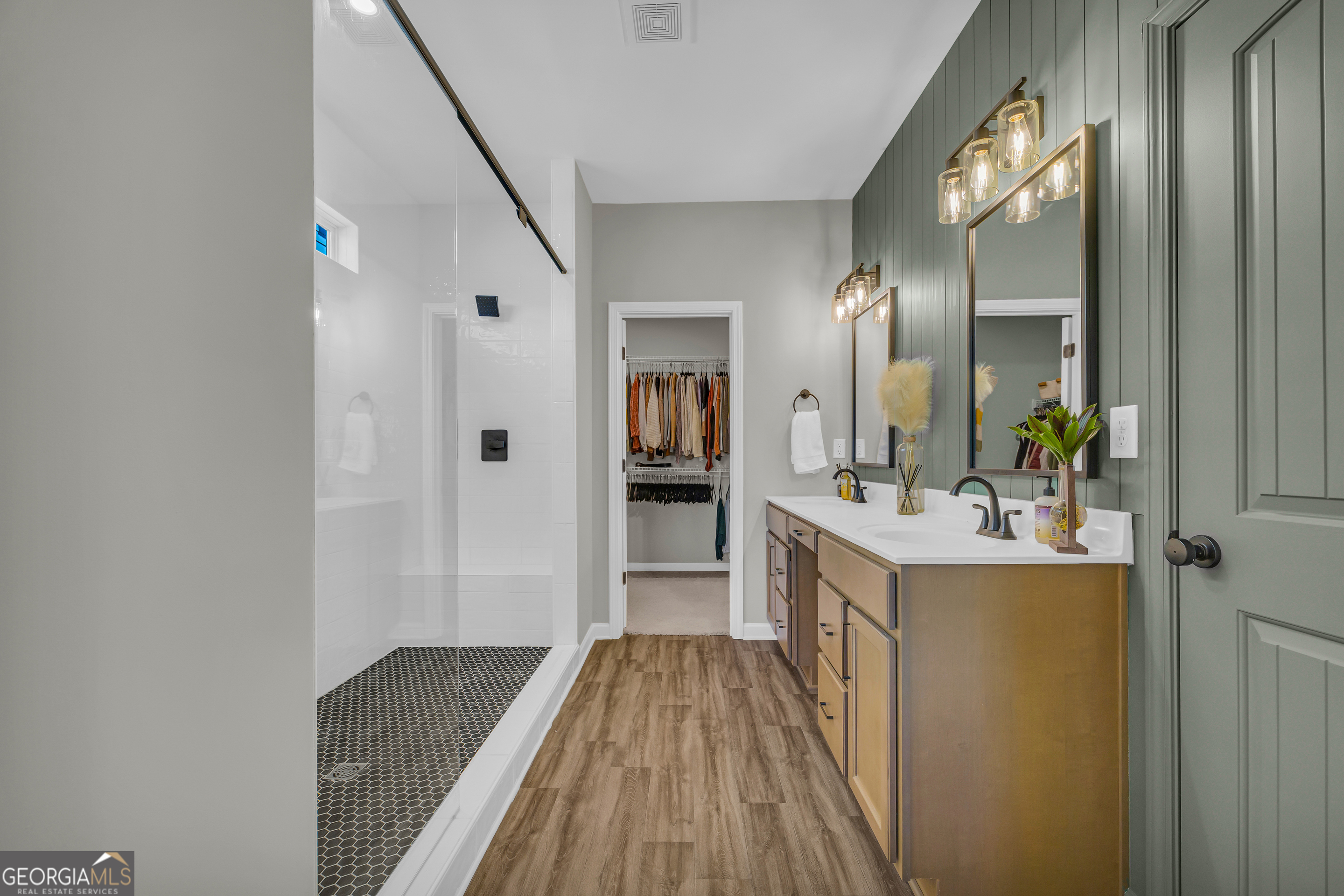 Twin Lakes - Residential