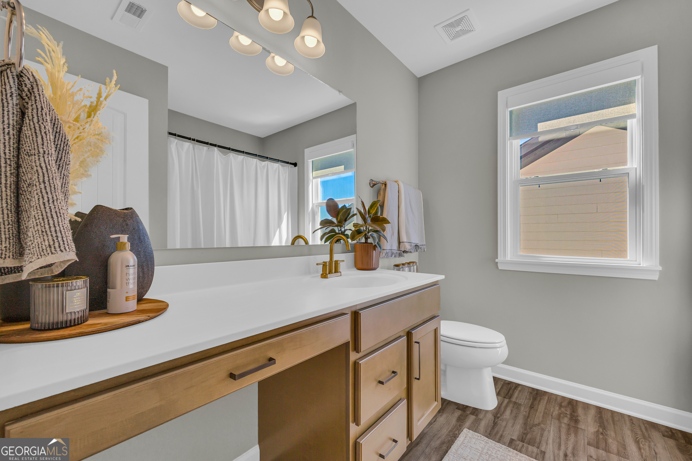 Twin Lakes - Residential
