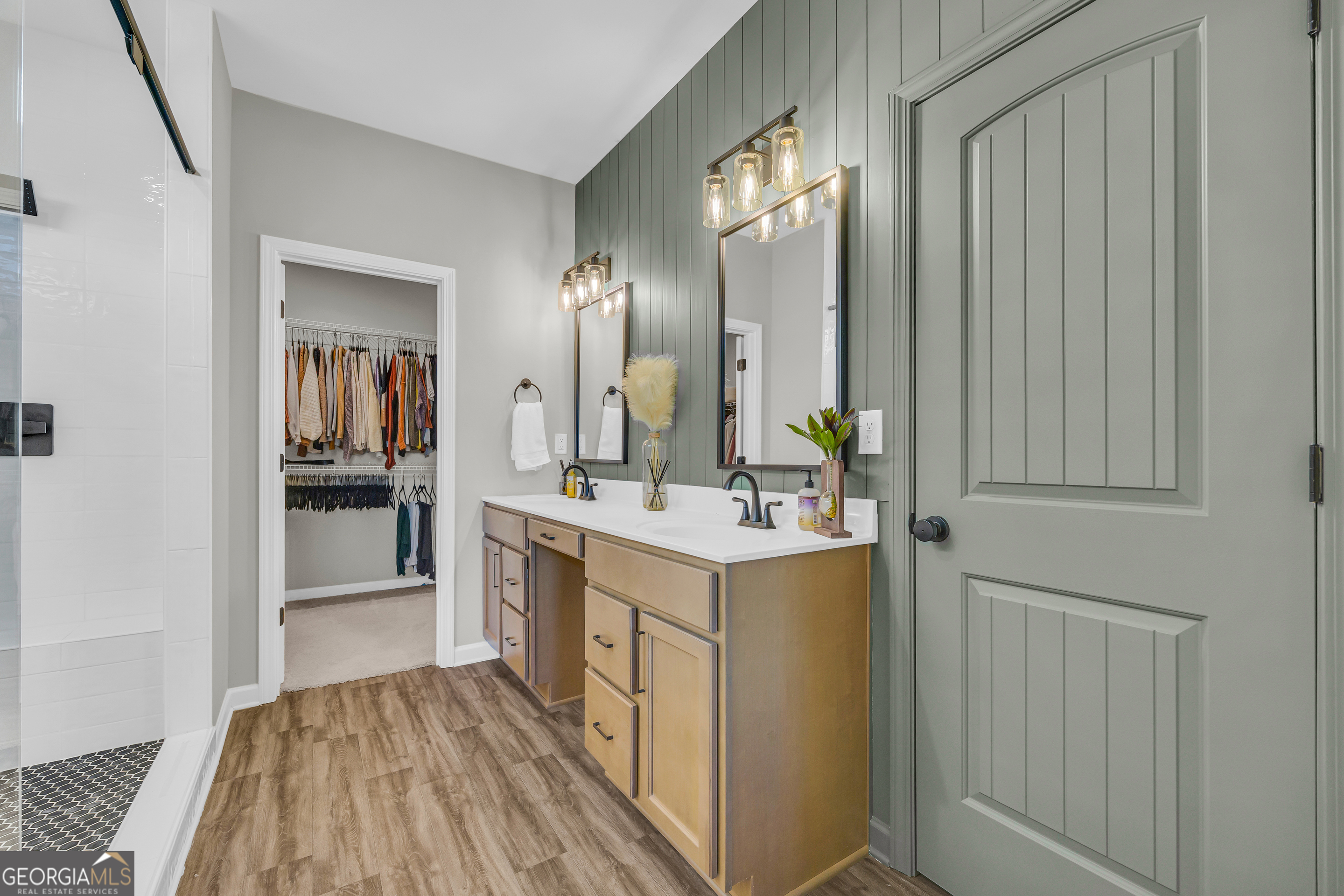Twin Lakes - Residential