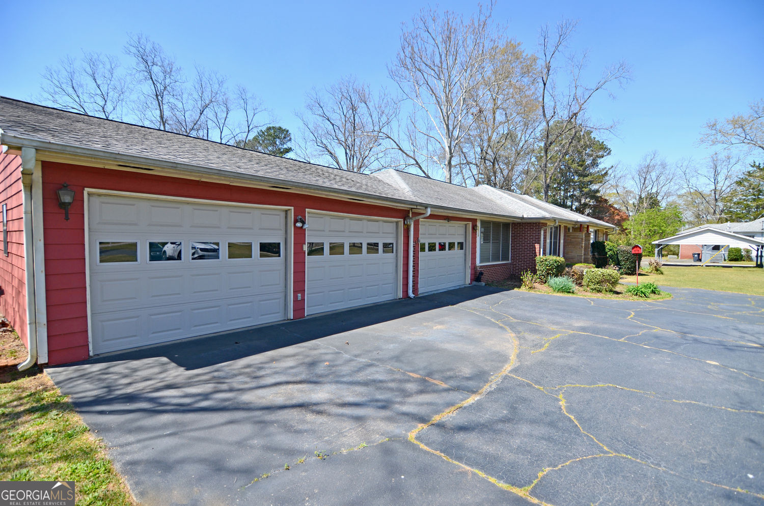 3528 Highway 42 S