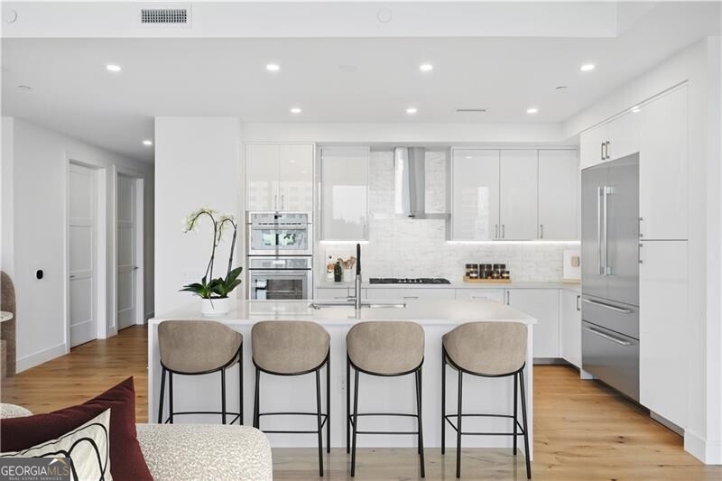 2425 PEACHTREE RD NE 903