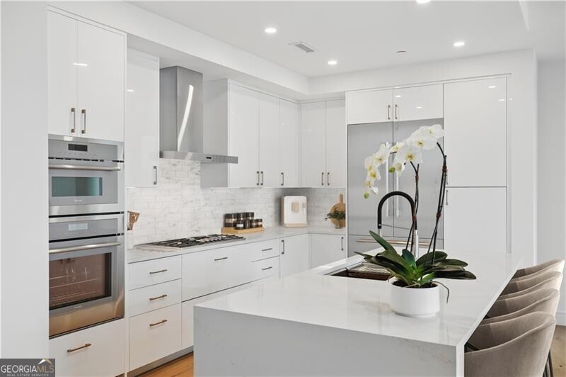 2425 PEACHTREE RD NE 903