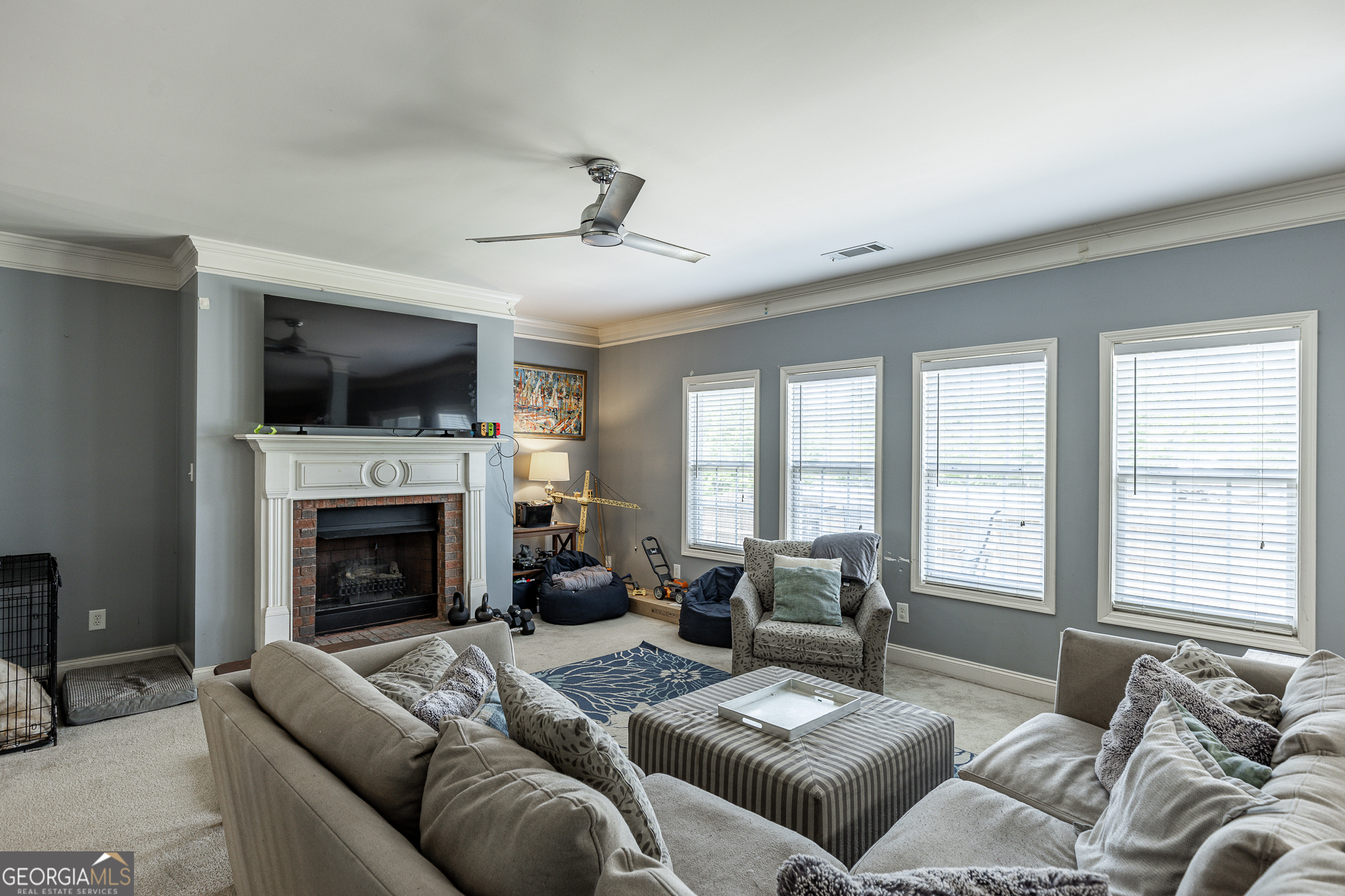 820 Sapphire LN