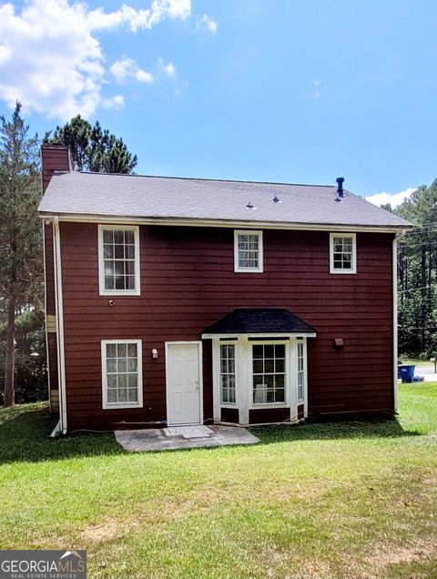 A home in Fairburn