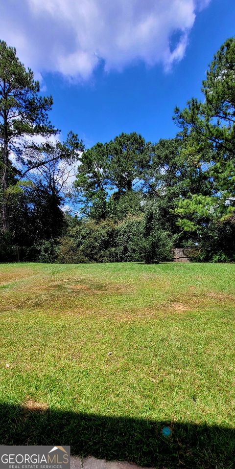 A home in Fairburn