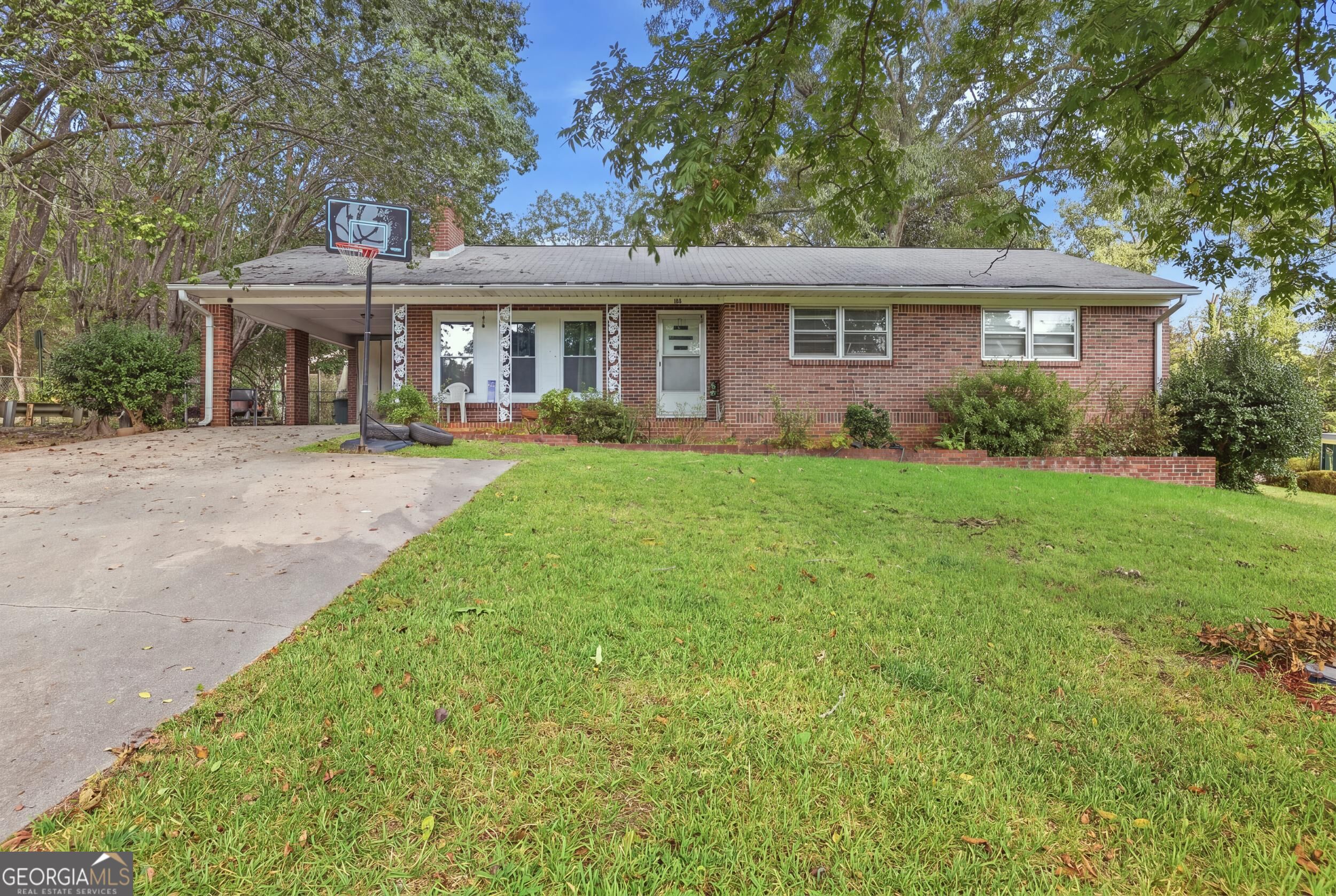327 Poplar ST