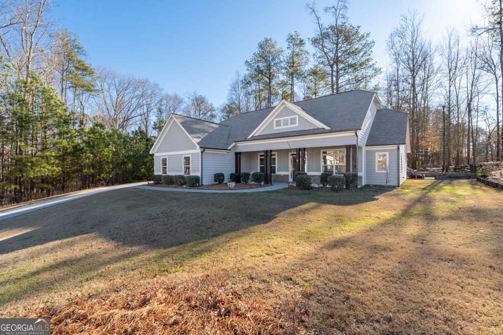 Photo of 350 Stonegate Court, Dallas, GA 30157 (MLS # 10671208)
