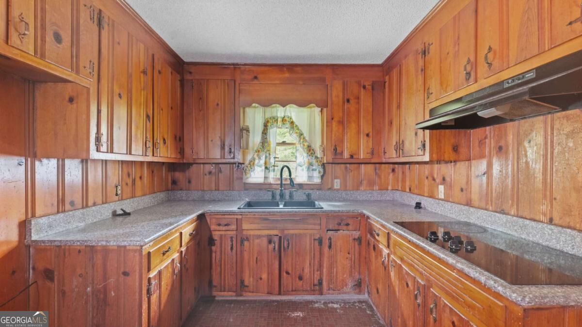 552 Old Bells Ferry RD NE