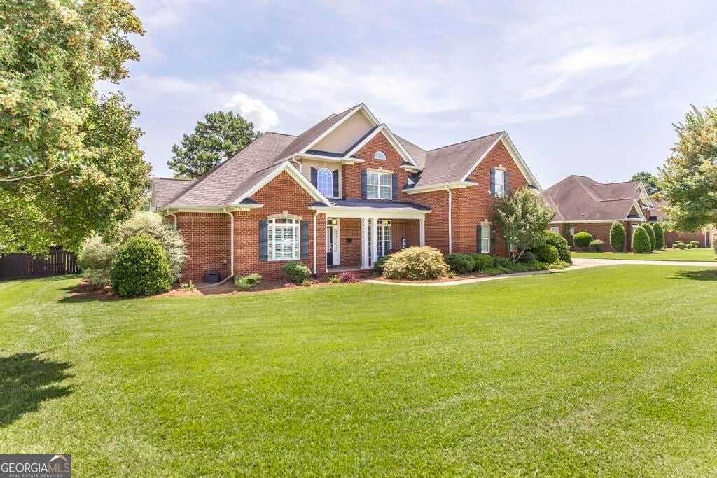 203 Avondale CIR
