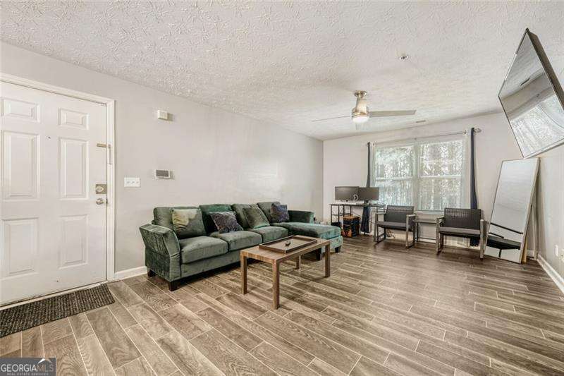 10204 Fairington Ridge CIR