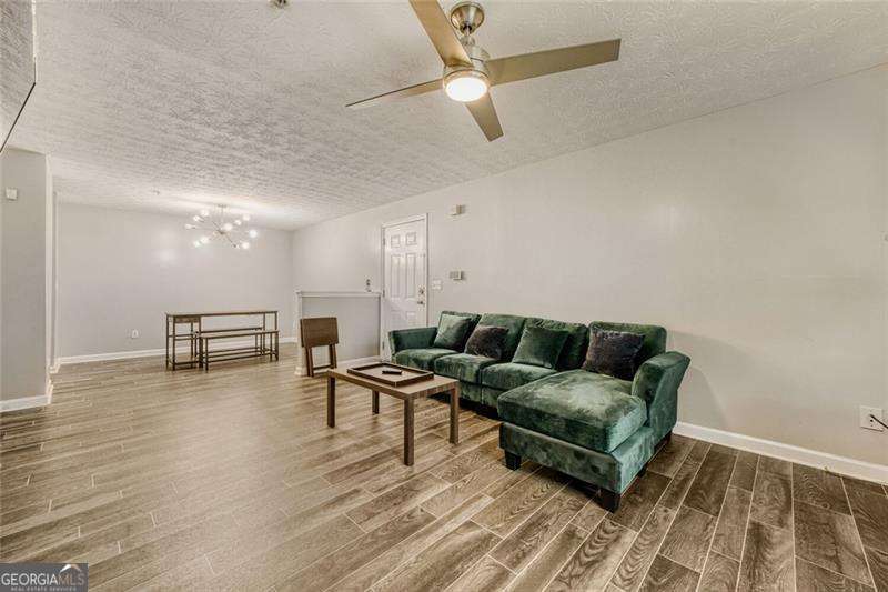 10204 Fairington Ridge CIR