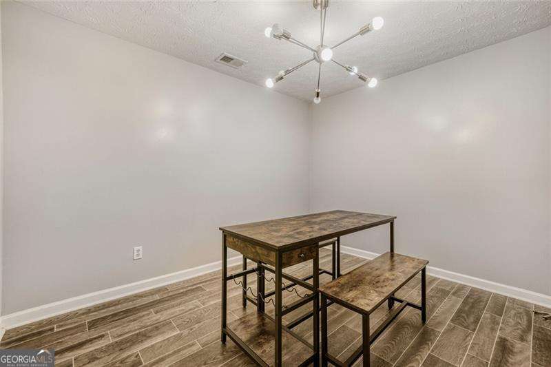 10204 Fairington Ridge CIR