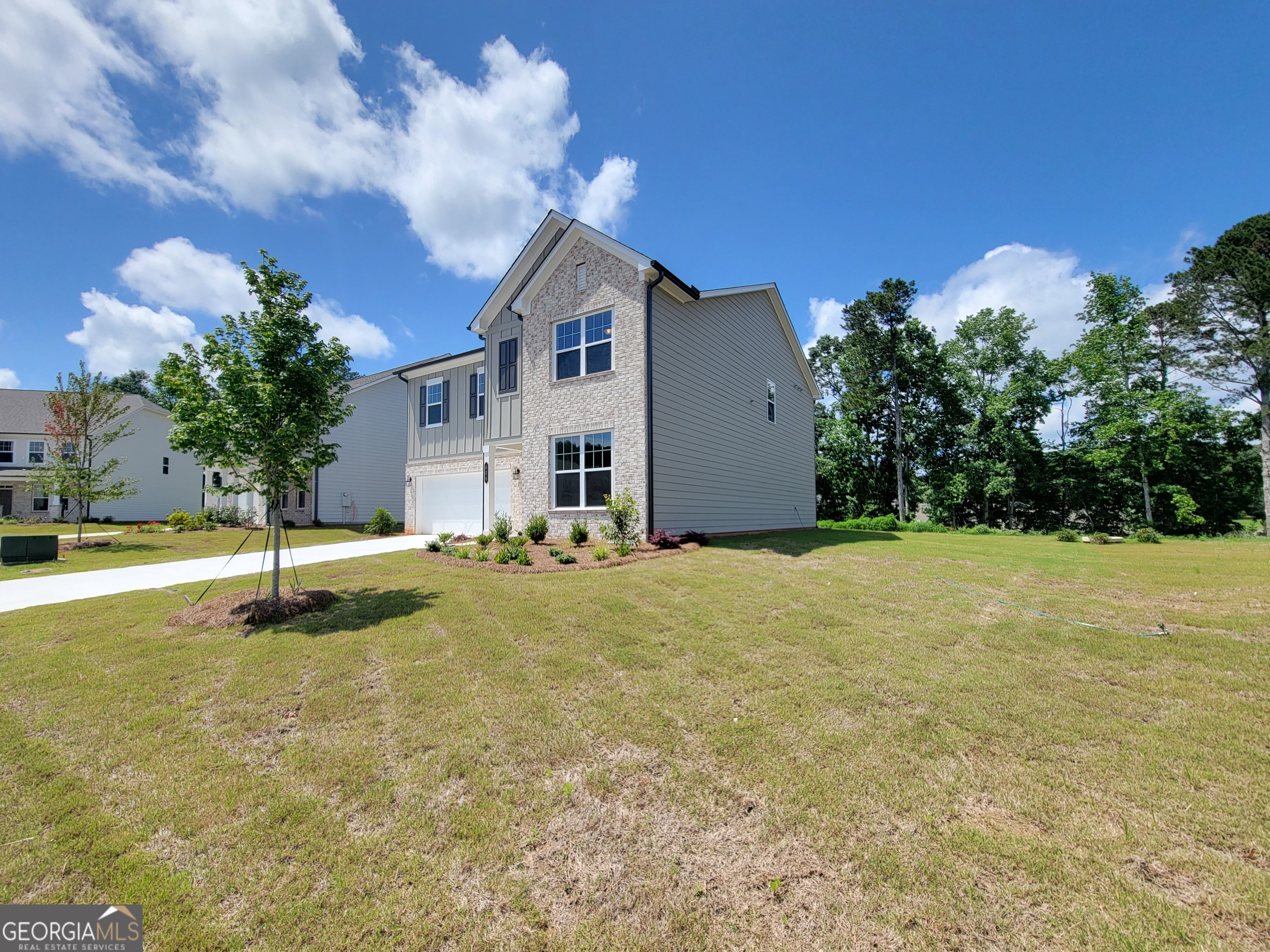606 Silverleaf TRL