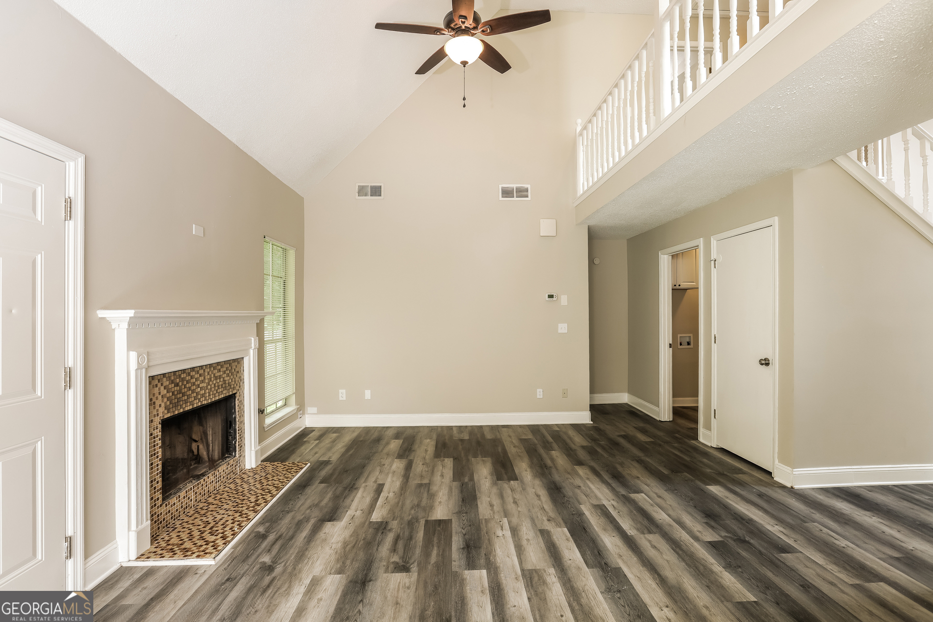 6238 Phillips Lake CT