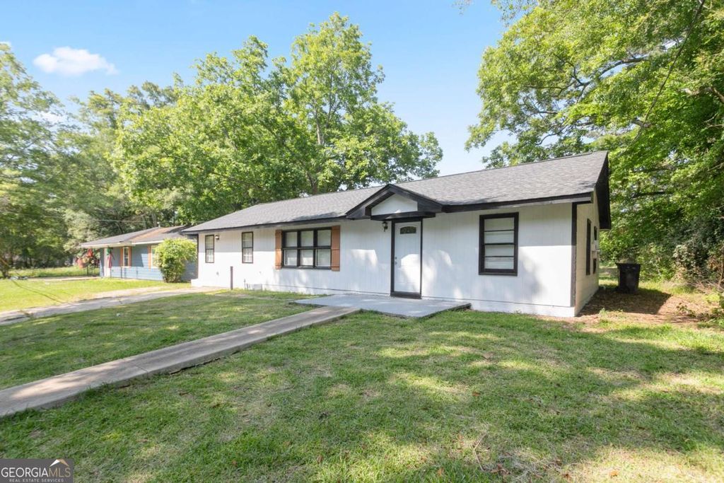 Photo of 805 Pamela Drive, Griffin, GA 30224 (MLS # 10770743)