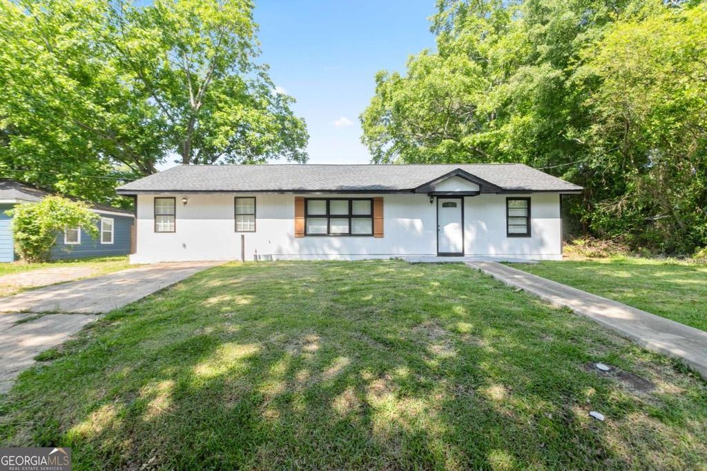 Photo of 805 Pamela Drive, Griffin, GA 30224 (MLS # 10770743)