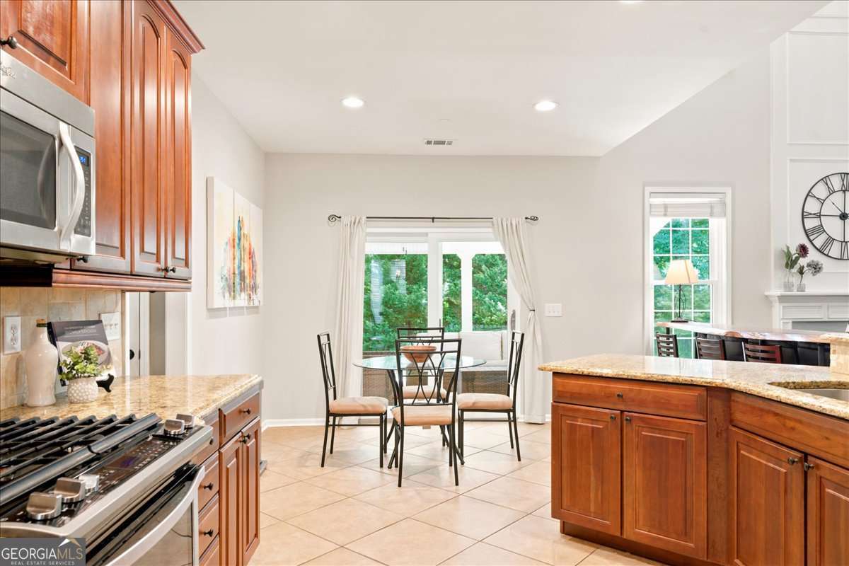 1462 Gateview CIR