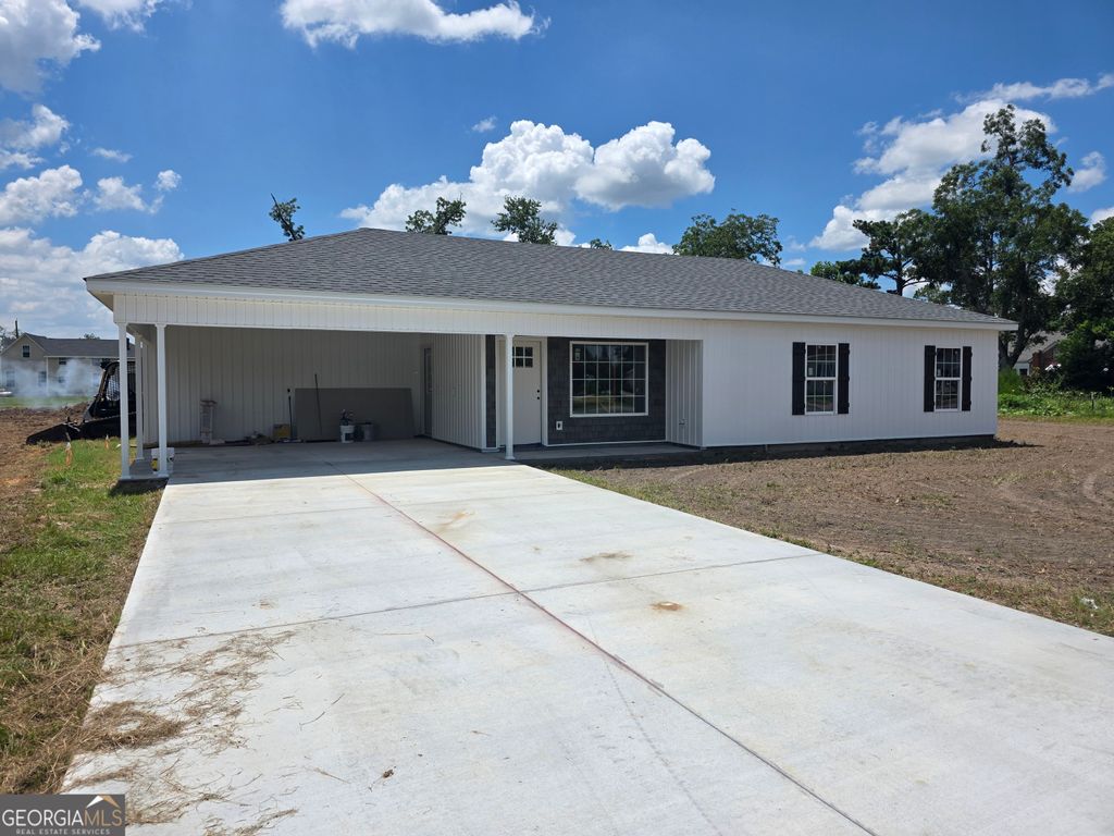 Photo of 42 Fourth Ave, Hazlehurst, GA 31539 (MLS # 10807901)