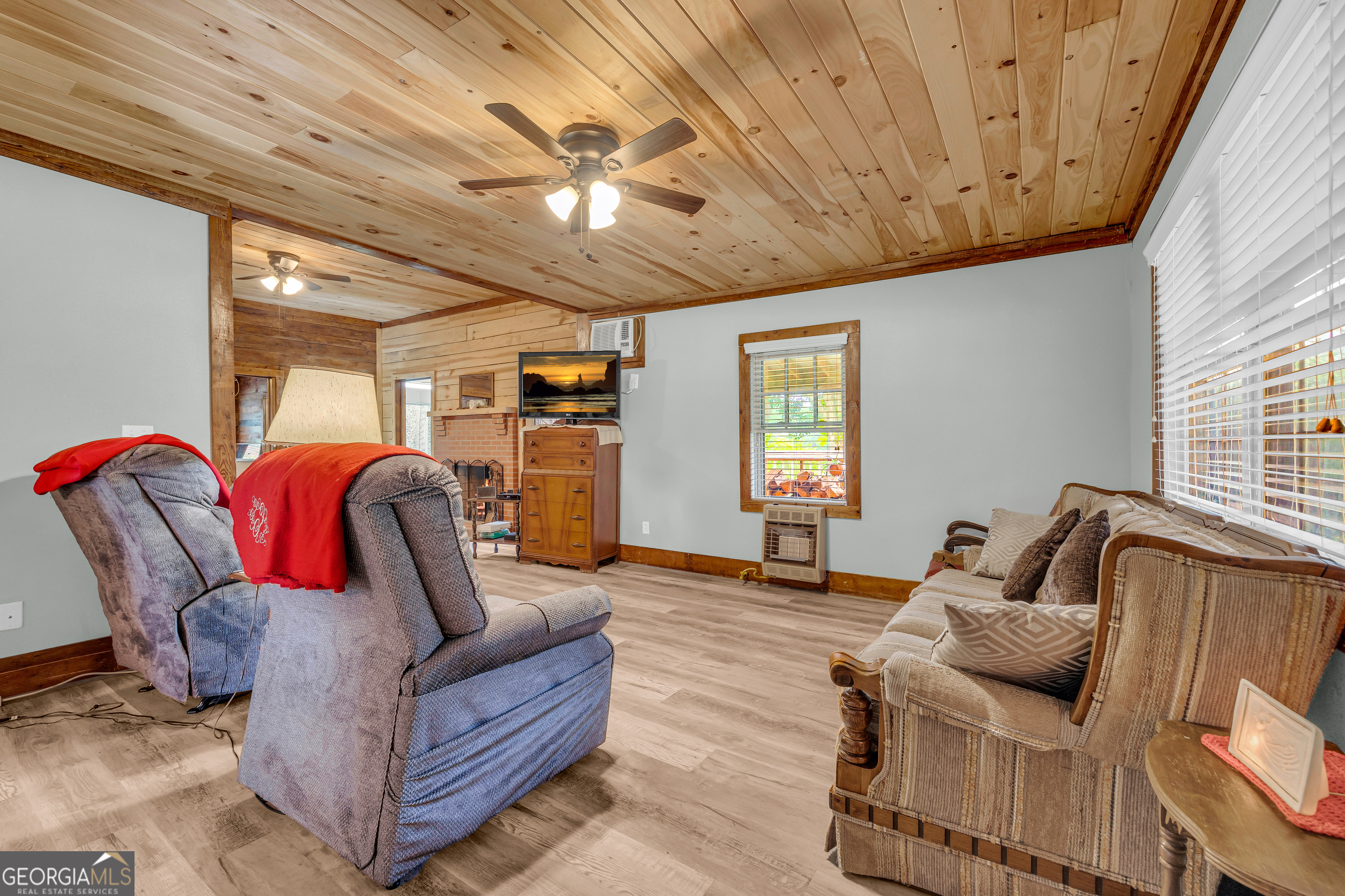 2657 Wolf Pit RD