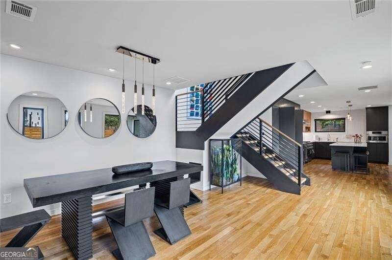 54 Boulevard SE