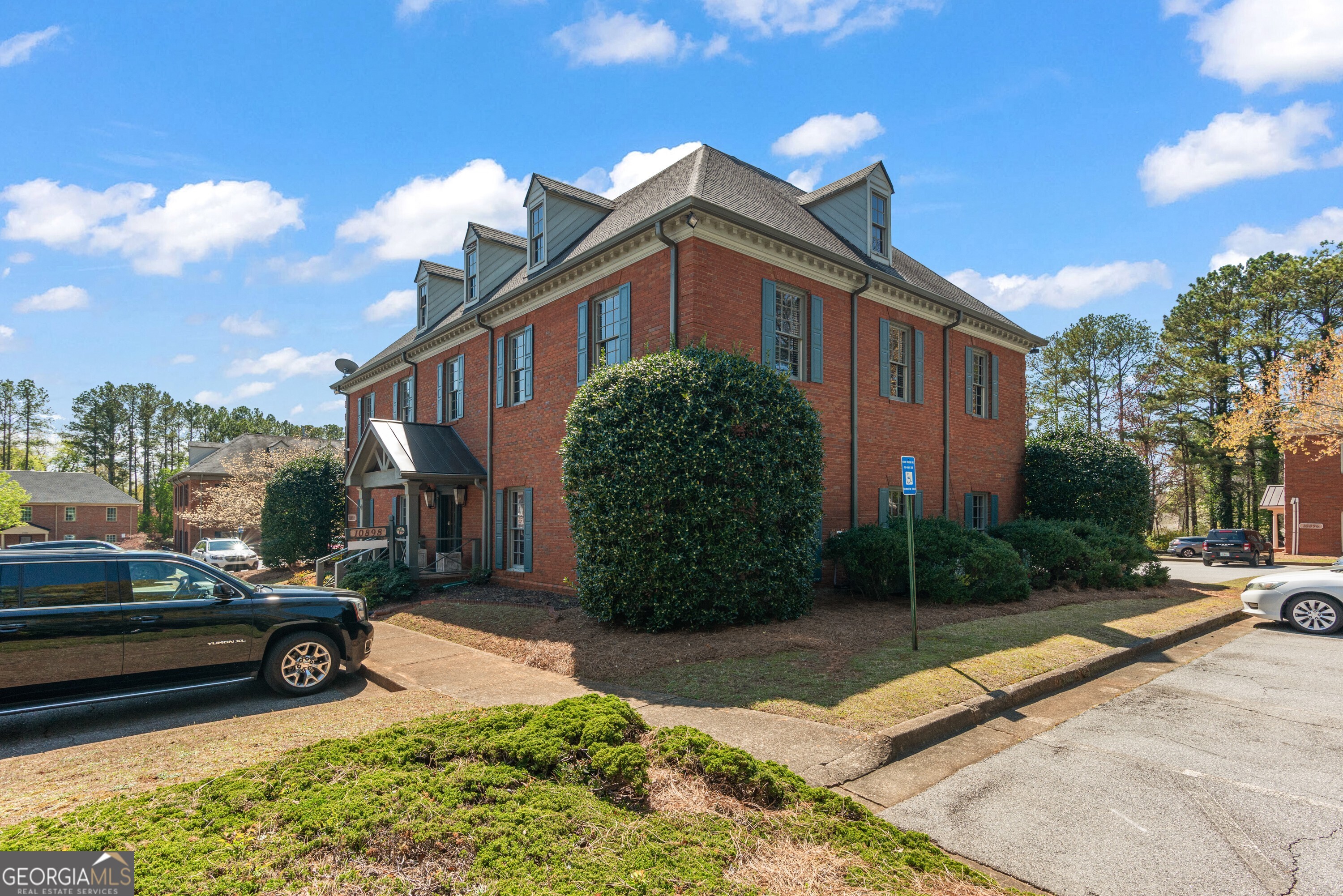 10898 Crabapple RD 202