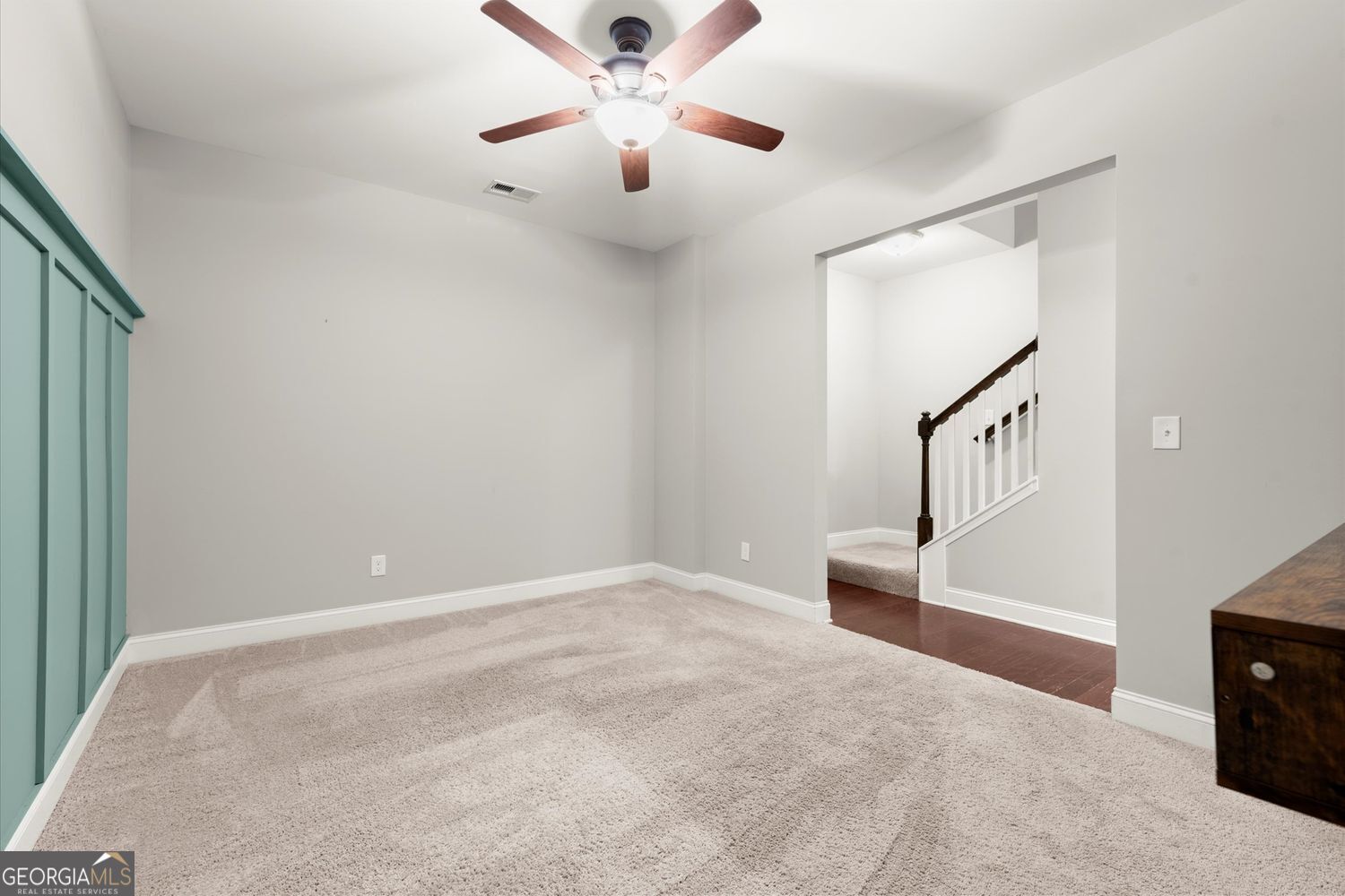 Smyrna, Georgia 30082, United States, 2 Bedrooms Bedrooms, ,4 BathroomsBathrooms,Residential,Active,223788