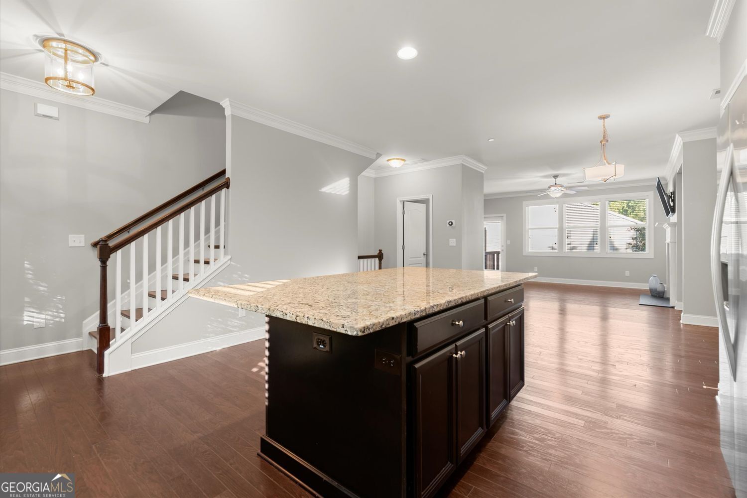 Smyrna, Georgia 30082, United States, 2 Bedrooms Bedrooms, ,4 BathroomsBathrooms,Residential,Active,223788