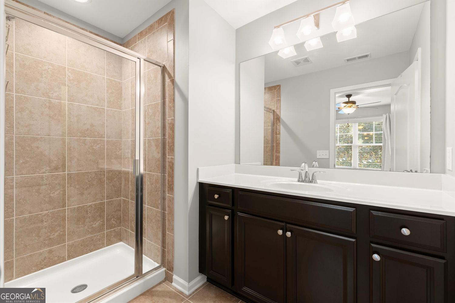 Smyrna, Georgia 30082, United States, 2 Bedrooms Bedrooms, ,4 BathroomsBathrooms,Residential,Active,223788