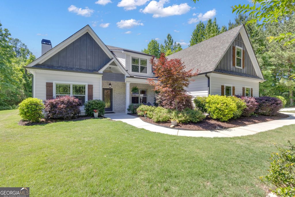 Photo of 775 Vaughn Road, Newnan, GA 30265 (MLS # 10766392)