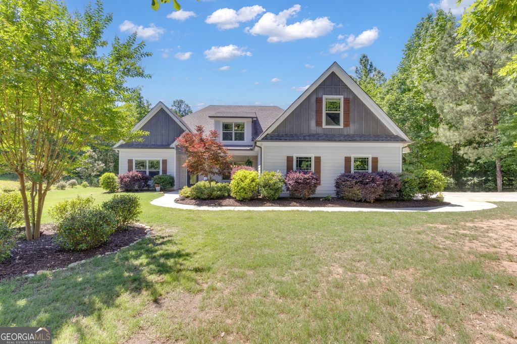 Photo of 775 Vaughn Road, Newnan, GA 30265 (MLS # 10766392)